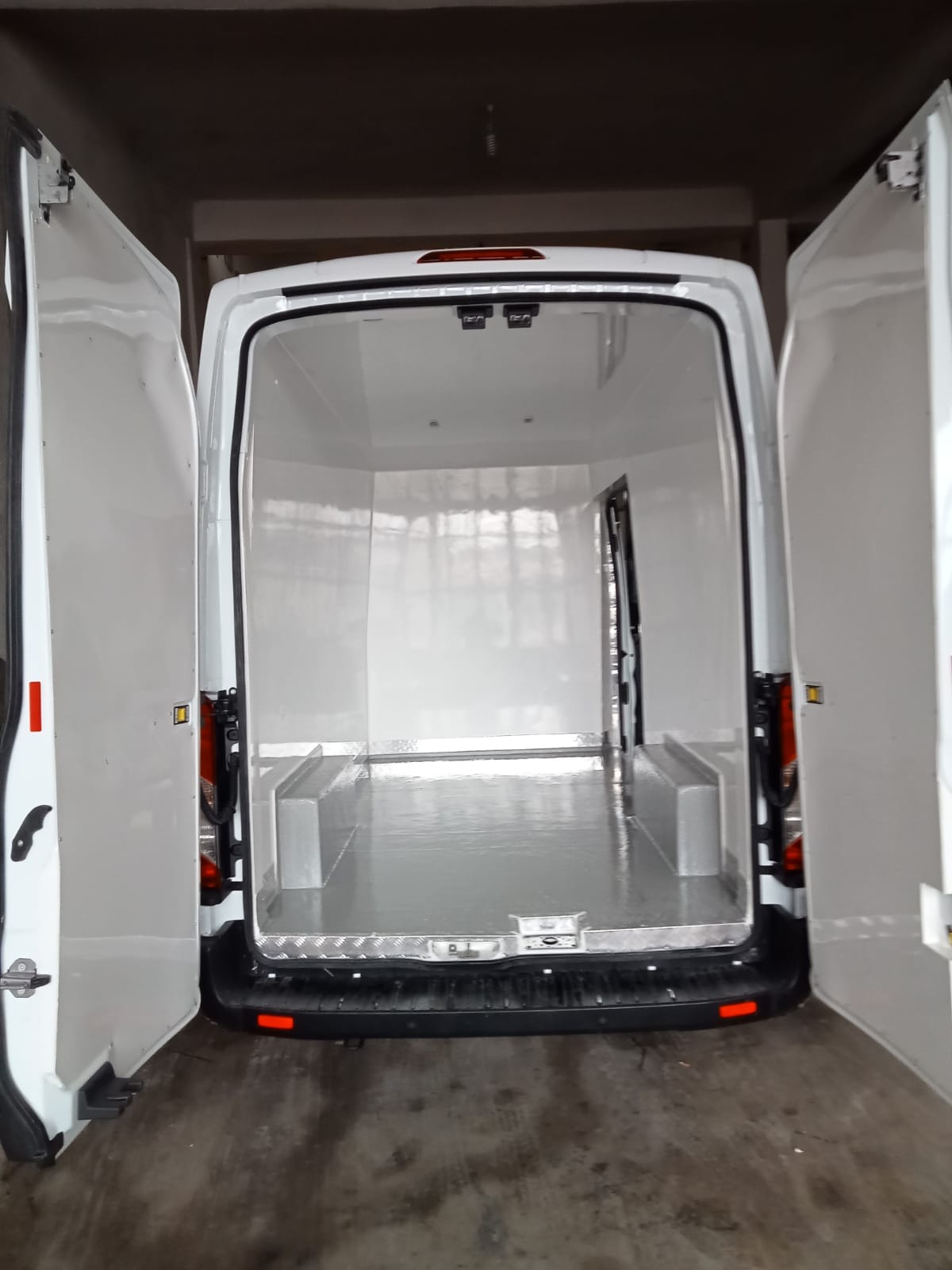 Panelvan İzalasyon